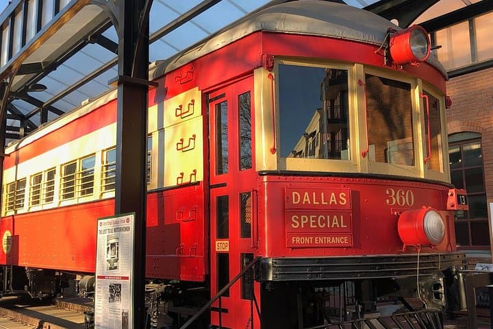 Downtown Plano Food and Drink Walking Tour: Culinary Stroll Through Historic 15th Street photo 1