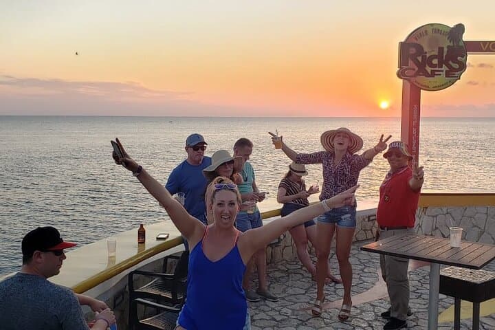 Discover Jamaica's Unique Charm: Pelican Bar & Rick's Cafe Tour photo 5