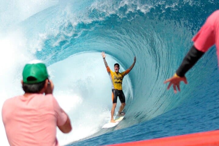 Teahupo'o Pro: Taxi-Boat Front-Row to Tahiti's World-Class Waves