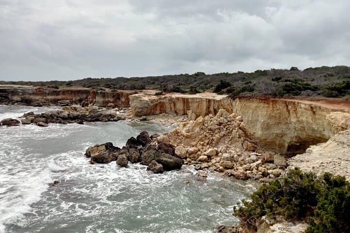 Coastal Hike and Foraging on the Melendugno Cliffs: Guided 8km Walk with Local Lunch photo 2