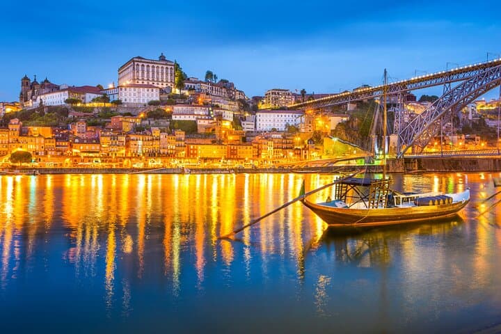 Self-Guided Scavenger Hunt in Porto: Interactive Walking Tour of the Ribeira photo 2