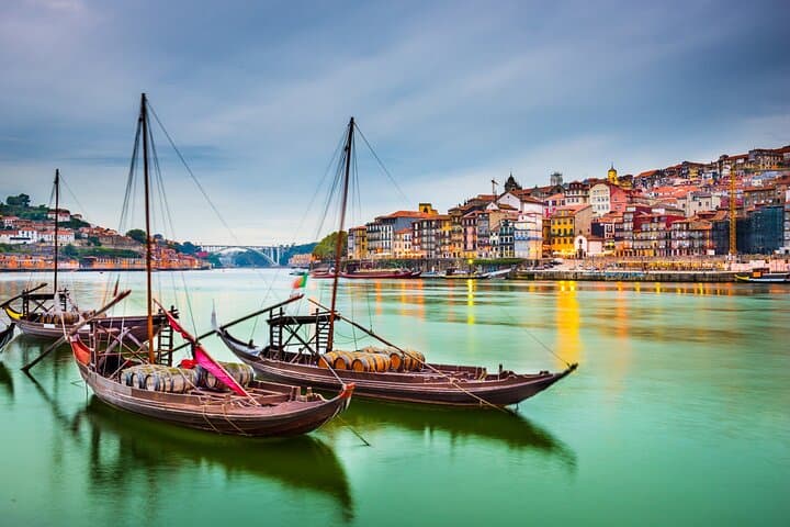Self-Guided Scavenger Hunt in Porto: Interactive Walking Tour of the Ribeira