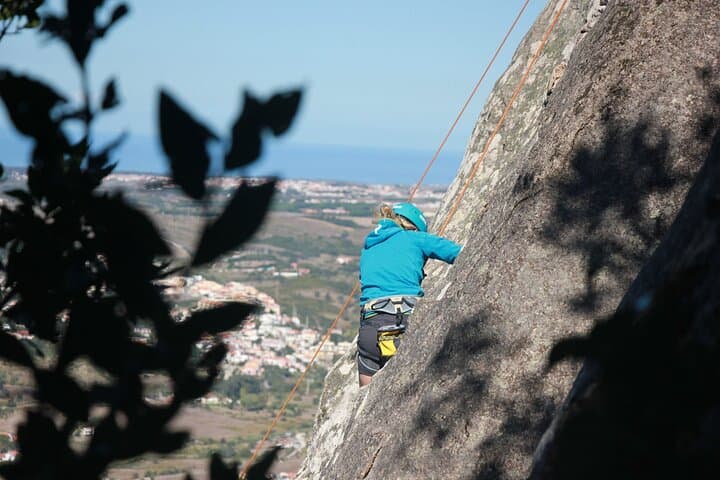 Rock Climbing at Penedo da Amizade — Sintra Day Climb with Views of Pena Palace photo 3