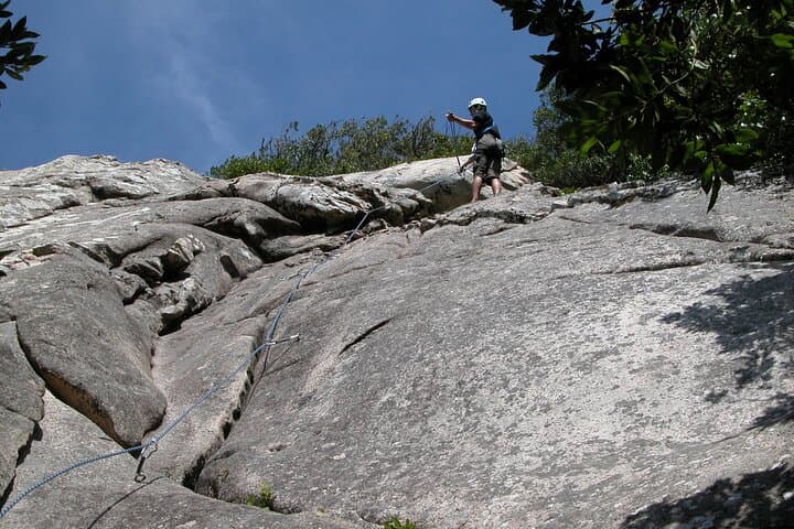 Rock Climbing at Penedo da Amizade — Sintra Day Climb with Views of Pena Palace photo 6