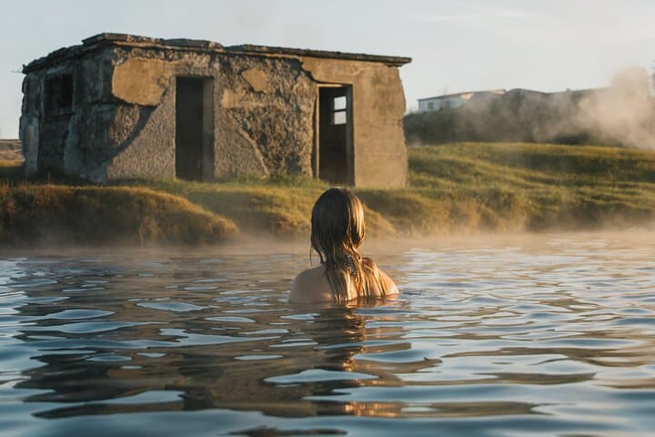 Ultimate Golden Circle Tour with Secret Lagoon & Friðheimar Tomato Farm Lunch