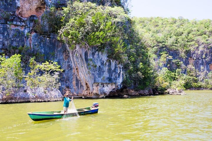Cayo Levantado & Los Haitises Day Trip from Punta Cana — Montaña Redonda, Snorkel & Mangroves