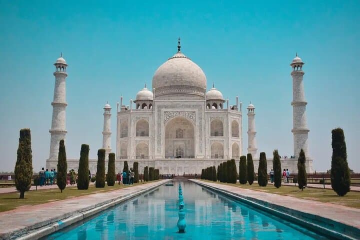Sunrise at the Taj: Overnight Mumbai to Agra Tour with Flights & Hotel photo 2