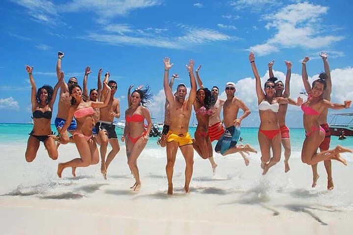 Saona Island Full-Day Excursion: Catamaran, Natural Pool & White Sand Beaches photo 6