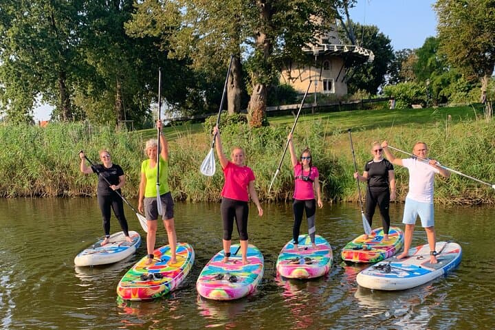 Alkmaar City SUP Tour: 1-hour Guided Paddle Through Historic Canals