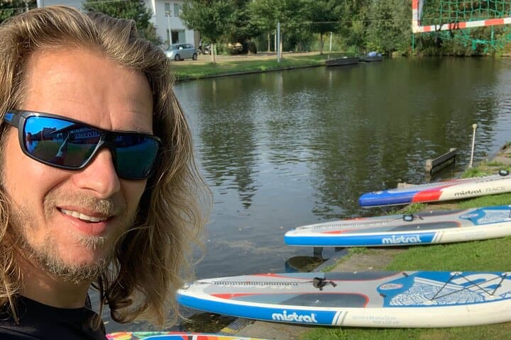 Alkmaar City SUP Tour: 1-hour Guided Paddle Through Historic Canals photo 4