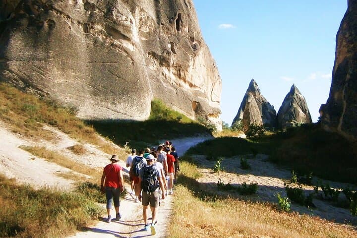Red Valley to Çavuşin: Full-Day Private Hike in Cappadocia with Local Lunch