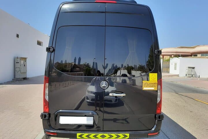 Private Chauffeur Service in Dubai: Luxury Car Hire with Professional Driver photo 5