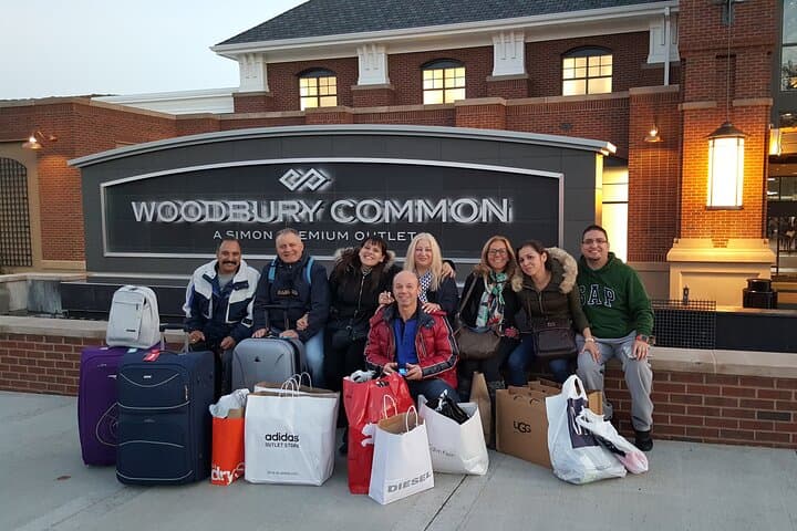 Private Transfer Between Woodbury Common Outlets and Manhattan: Comfort, Timing, and Local Tips photo 5