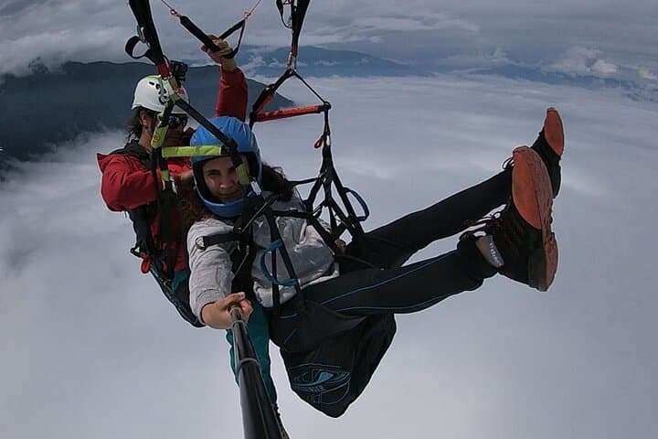 Paragliding over Baños: Tandem Flights Above Tungurahua photo 2