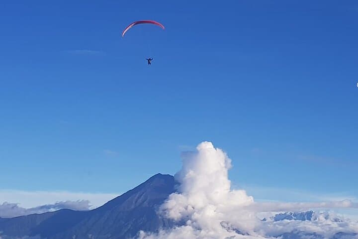 Paragliding over Baños: Tandem Flights Above Tungurahua photo 4