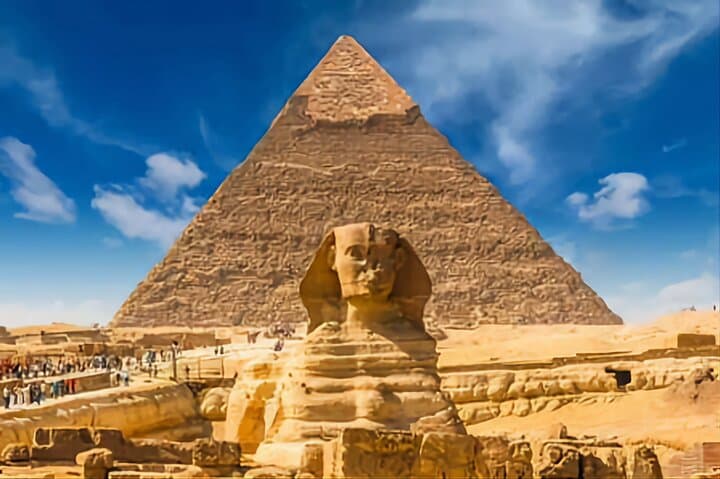 Private Cairo Day Tour: Pyramids, Sphinx & Egyptian Museum photo 3