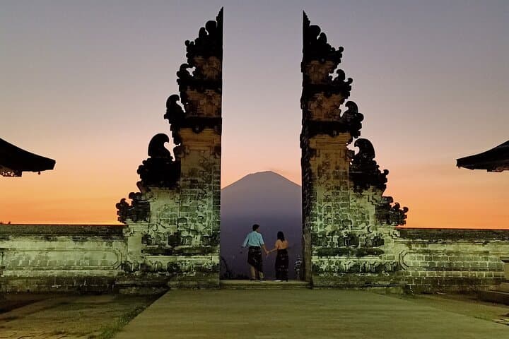 Bali Private Tour: Lempuyang Gate, Tirta Gangga, Tukad Cepung & Tegalalang Rice Terrace photo 2