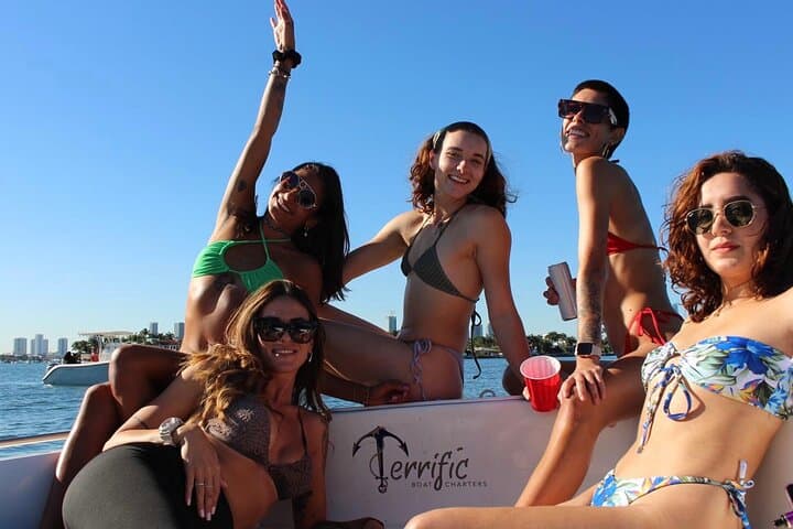 Miami Sunset Boat Charter: Formula Thunderbird Cruise on Biscayne Bay photo 3