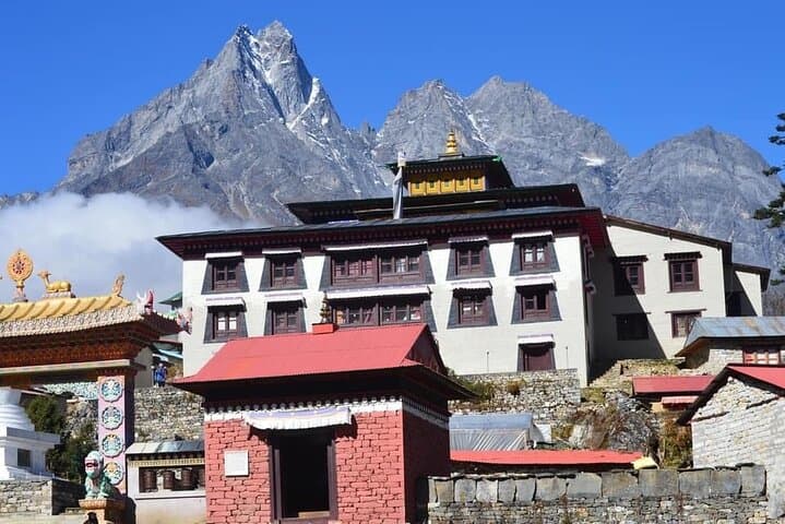 12-Day Private Mt Everest View Luxury Trek: Lukla, Namche & Tengboche photo 4