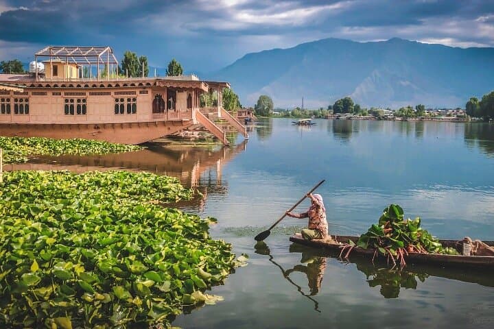 Kashmir Scenic Circuit: 14-Day Srinagar to Yusmarg, Pahalgam & Sonmarg Adventure photo 2