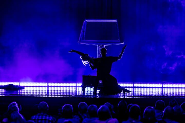 Escape Reality Branson Magic Dinner Show — Award-Winning Illusions & 3-Course Dinner photo 4
