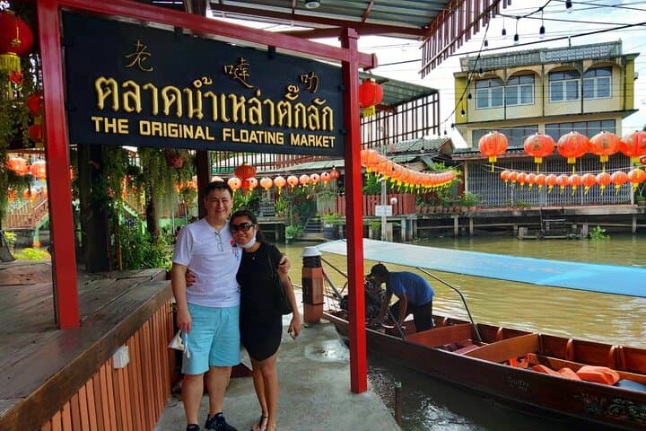 Evening Amphawa: Mae Klong Railway, Floating Market & Firefly Boat Tour from Bangkok photo 2