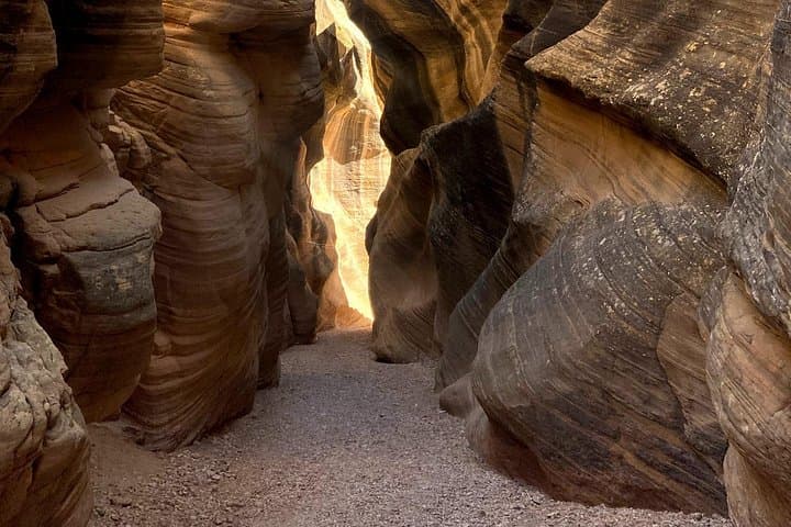 Willis Creek Slot Canyon: 2-Hour 4x4 and Walk Tour from Cannonville photo 2