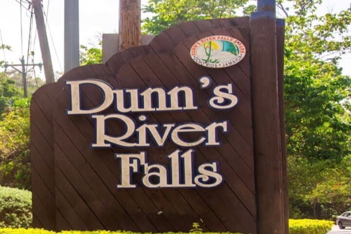 Climb Dunn's River Falls: Guided Ocho Rios Day Tour with Lunch photo 2