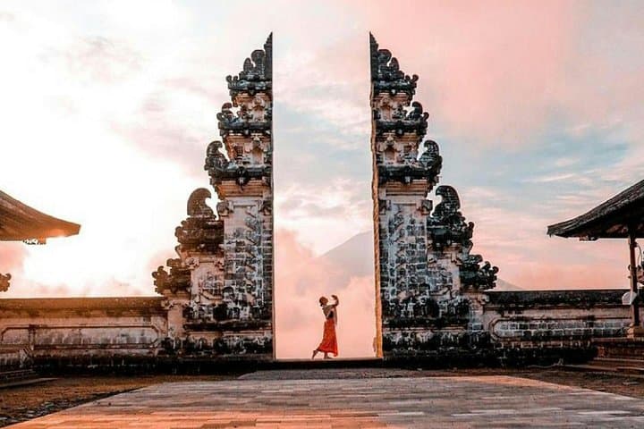 Gates of Heaven Sunrise & Sunset Private Tour — Lempuyang, Tirta Gangga & Tukad Cepung