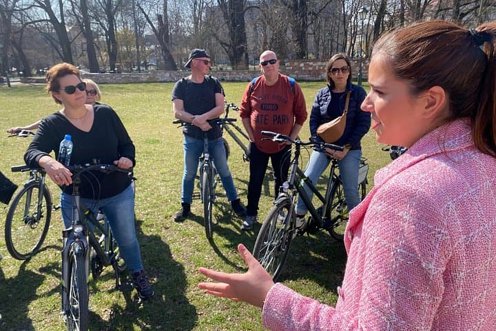Krakow Private Bike Tour: Old Town, Kazimierz & Vistula Highlights photo 2