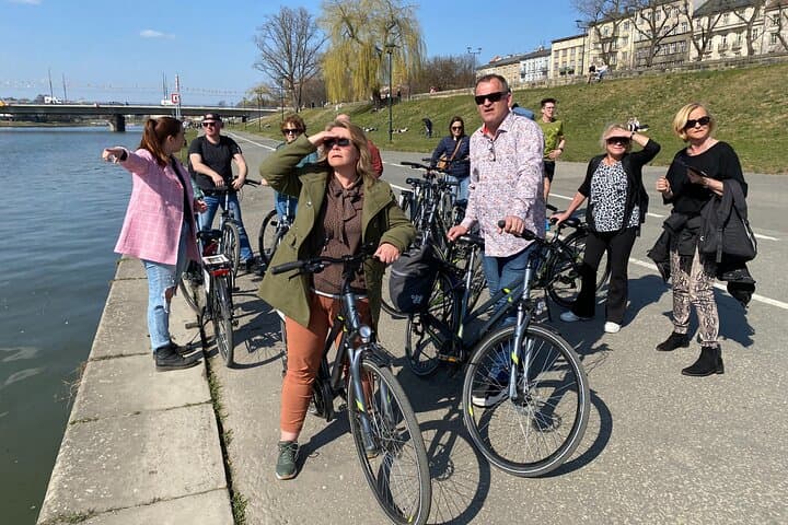 Krakow Private Bike Tour: Old Town, Kazimierz & Vistula Highlights photo 1
