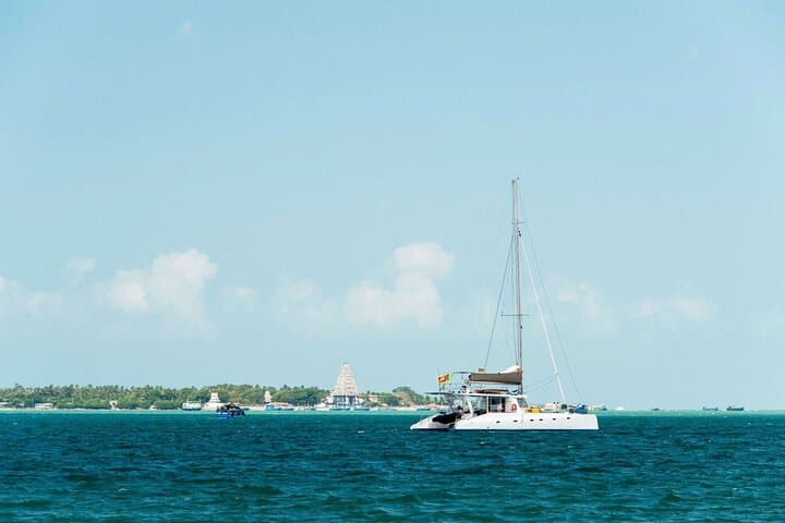 Sunset Catamaran Cruise in Trincomalee: Dutch Bay Sailing, Snorkel & SUP photo 3