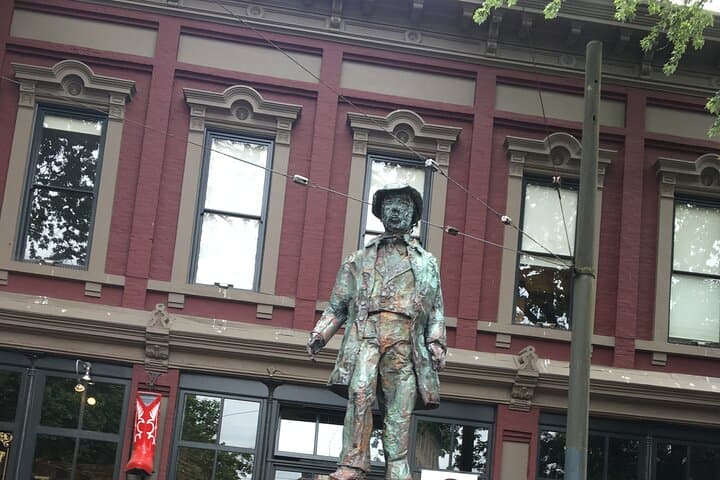 Vancouver Highlights: 2-Hour City Loop to Stanley Park, Gastown & Granville Island photo 3