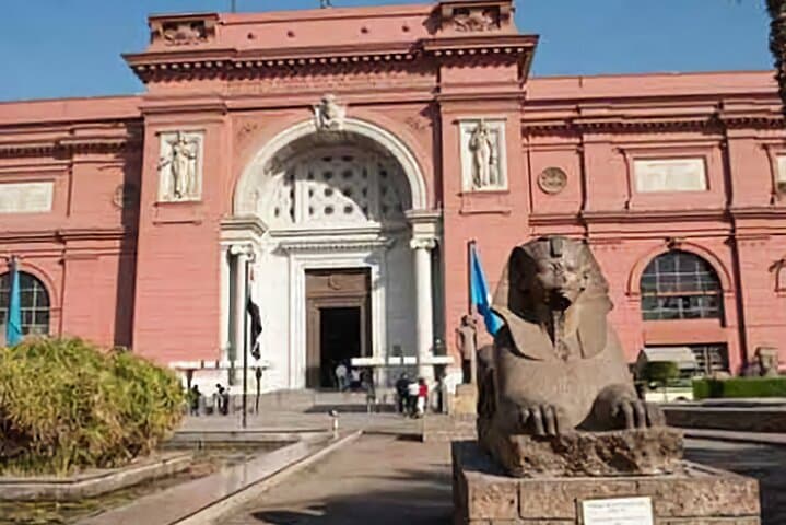 Private Cairo Day Tour: Pyramids, Sphinx & Egyptian Museum photo 6