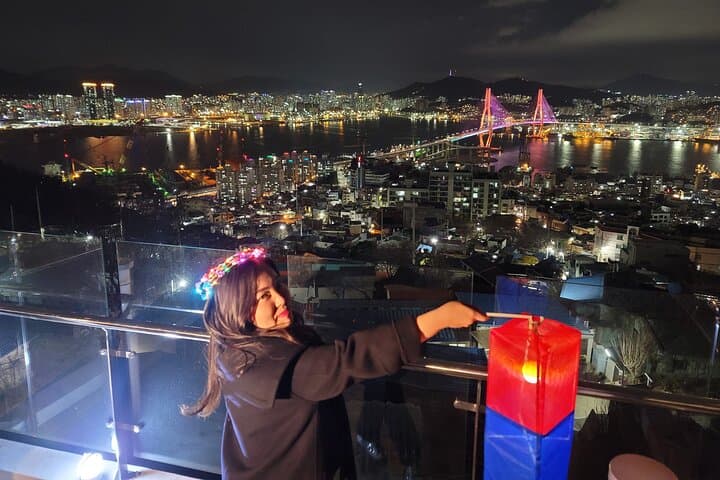 Busan Night Market and Harbor Night-View Walking Tour