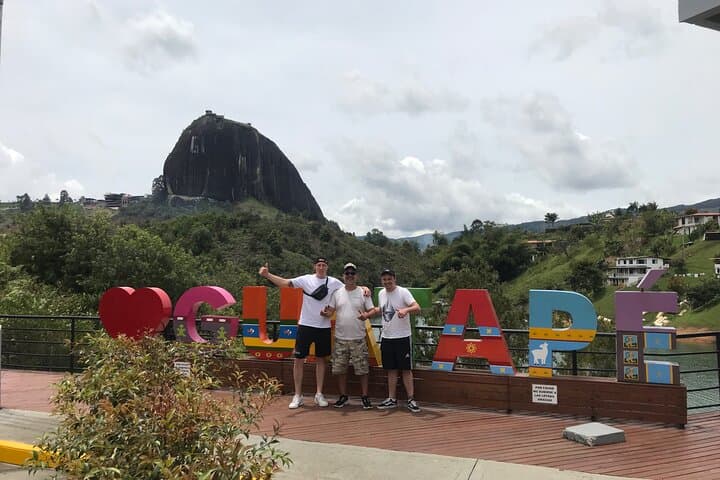 Climb El Peñón de Guatapé — Full-Day Guatapé Tour with Waterfalls photo 3