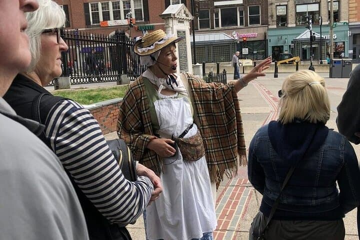 Freedom Trail Walking Tour: First 11 Historic Sites — 90-Minute Guided Walk in Boston photo 3