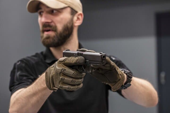 Prague All-Inclusive Shooting Experience: Private Range, Transport & Snacks photo 6