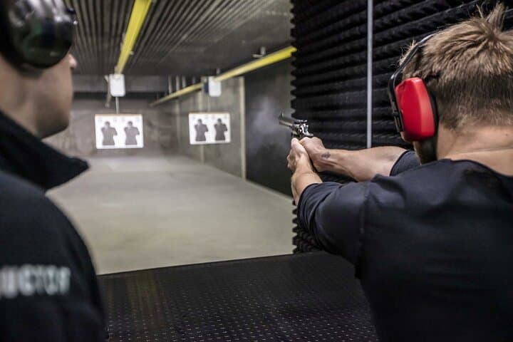 Prague All-Inclusive Shooting Experience: Private Range, Transport & Snacks photo 5