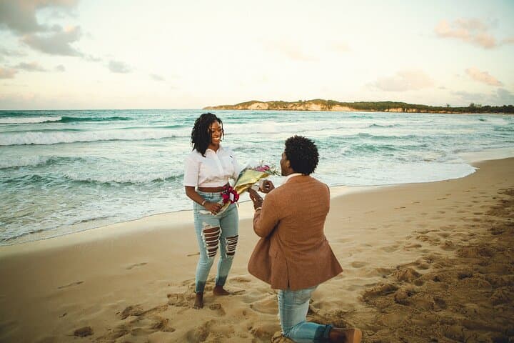 Capture Love: A Romantic Marriage Proposal at Macao Beach photo 2
