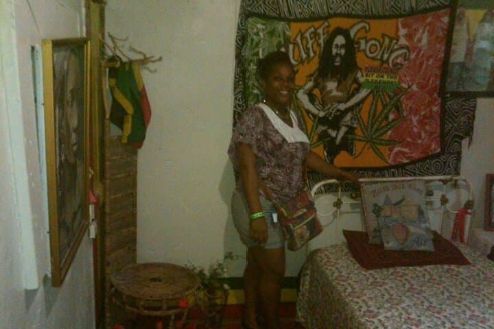 Bob Marley Nine Miles & Dunn's River Falls Tour from Montego Bay photo 2