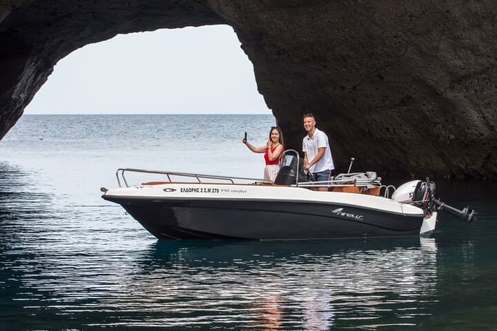Private Eldoris Boat Rental in Milos — Self-Drive from Agia Kiriaki