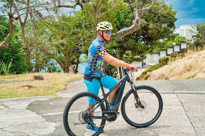 Tour de the Lagoon by E‑Bike: Cross‑Border Ride from Simpson Bay to Maho photo 3