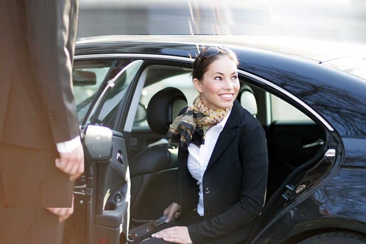 Private Abu Dhabi Airport Transfer — Door-to-Door Comfort with Local Meet & Greet photo 4