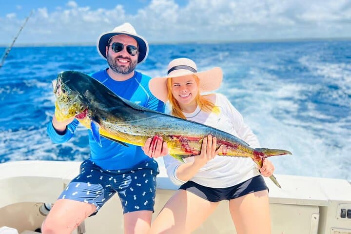 Private Yacht Fishing and Palmilla Natural Pool Swim — Saona Island Day Trip (La Romana)