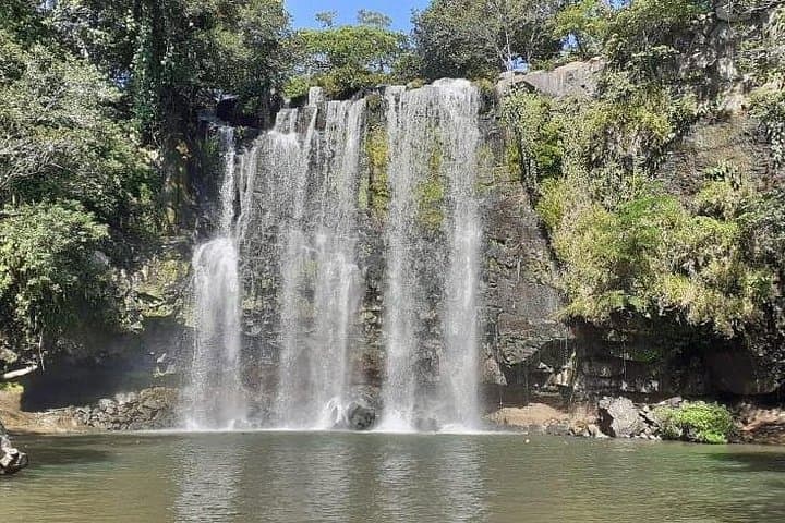 Miravalles Waterfalls & Volcano Combo: Hot Springs, Crater Hike & Llanos de Cortez photo 2