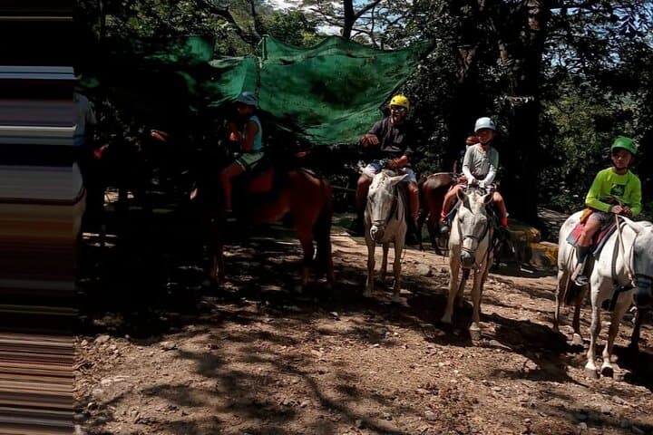 Playa Flamingo Horseback Riding: Beach & Mountain Tours in Guanacaste