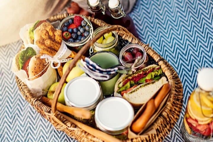 Camps Bay Beach Private Picnic — Luxe Shoreline Brunch in Cape Town
