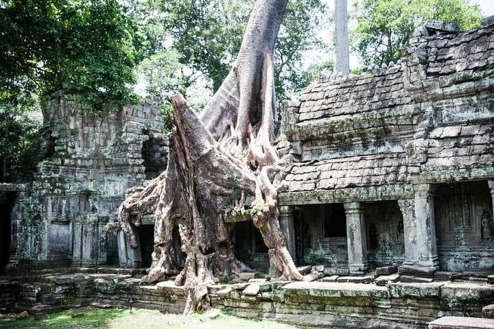 2-Day Angkor Bicycle Tour: Siem Reap Temple Cycling Adventure photo 5