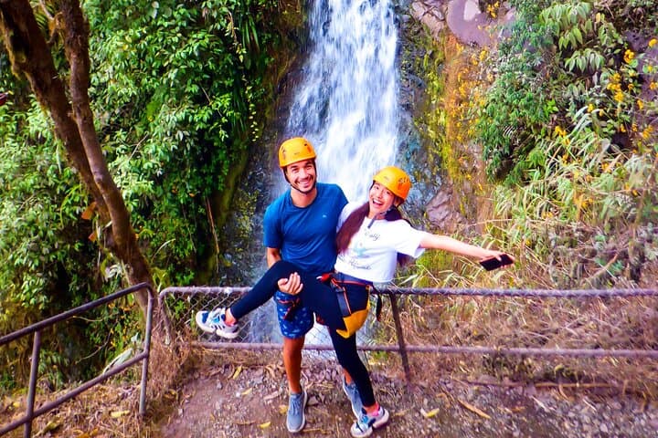 Cloud-Forest Waterfalls and 30m Rappelling Day Trip from Guayaquil photo 5